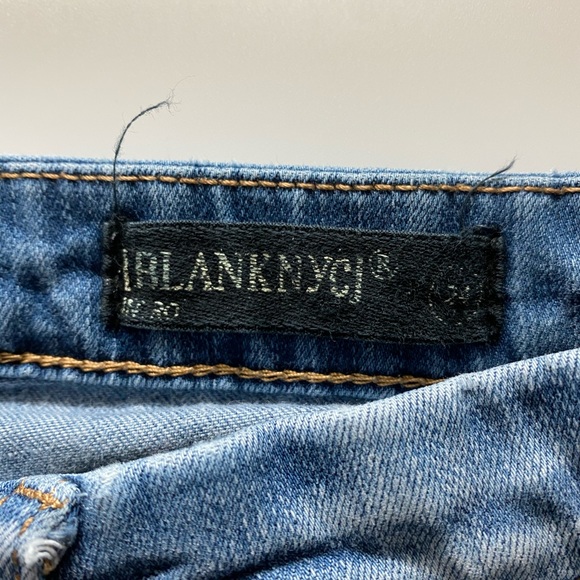 BLANK NYC frayed skinny jeans - Picture 2 of 3